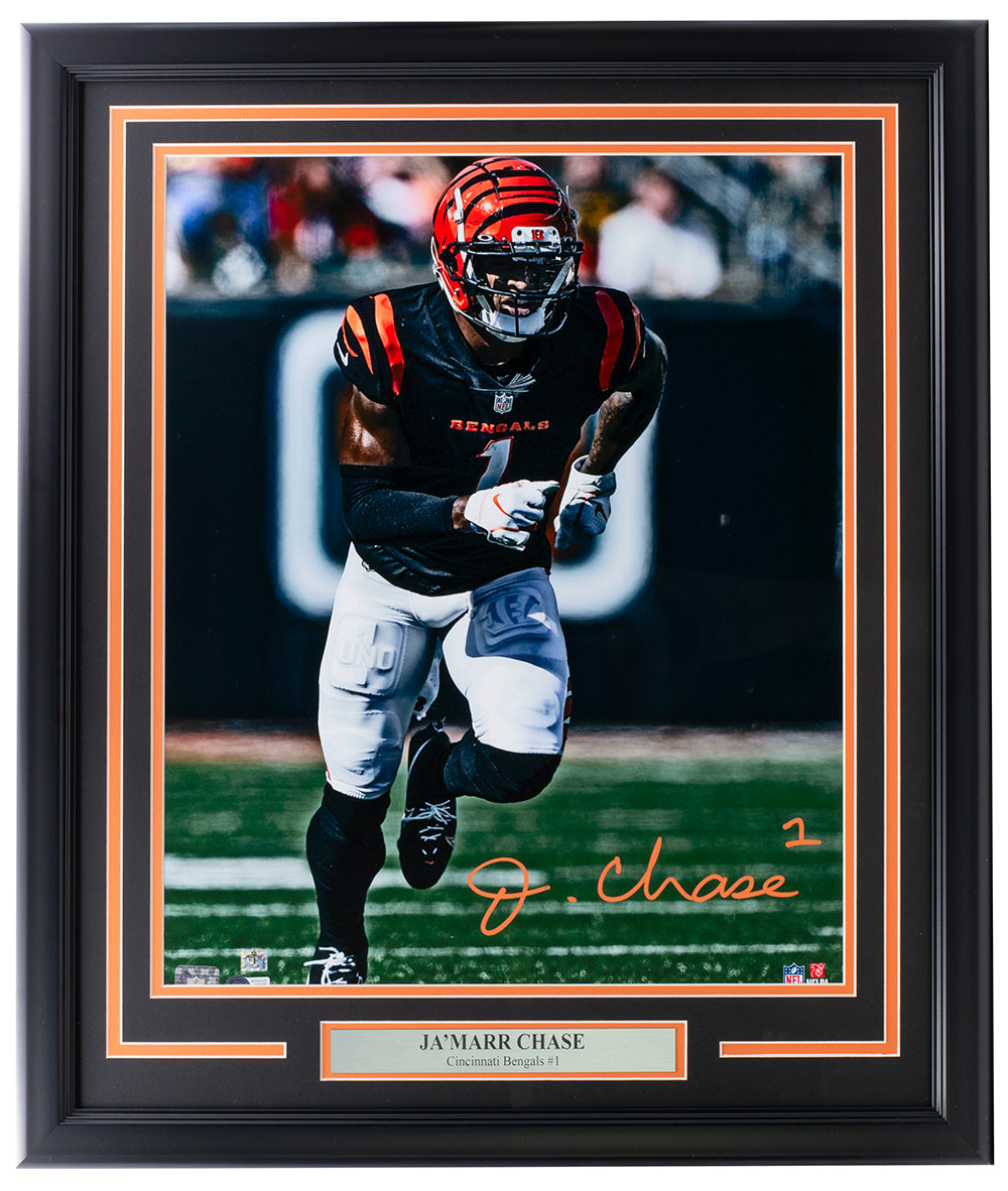 Ja'Marr Chase Cincinnati Bengals Signed Spotlight 16x20 Photo BAS Beckett