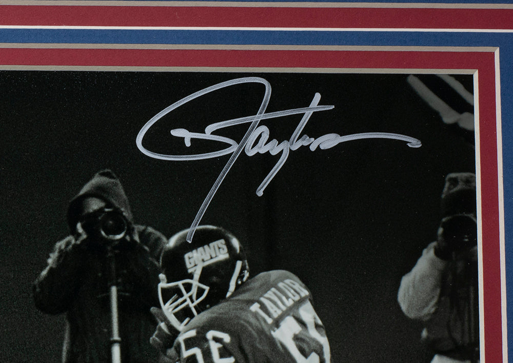 LAWRENCE TAYLOR SIGNED 8X10 PHOTO JSA AUTOGRAPH NEW YORK GIANTS