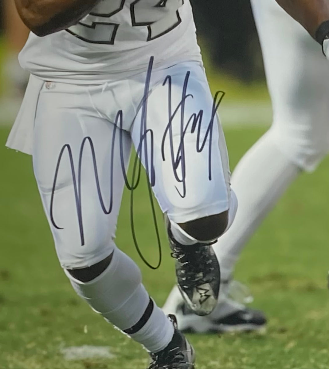 Marshawn Lynch Hand Signed Las Vegas Raiders Football BAS COA Oakland Beast  Mode - Inscriptagraphs Memorabilia - Inscriptagraphs Memorabilia