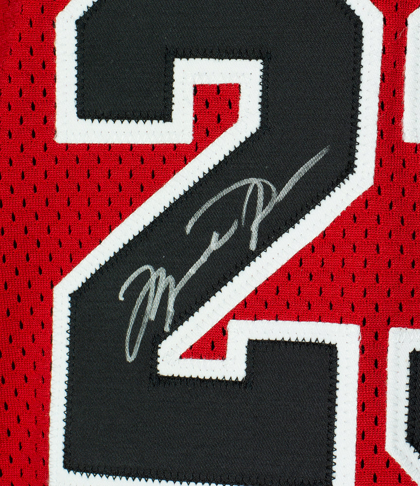 Michael Jordan White Chicago Bulls Autographed Nike Jersey - Upper