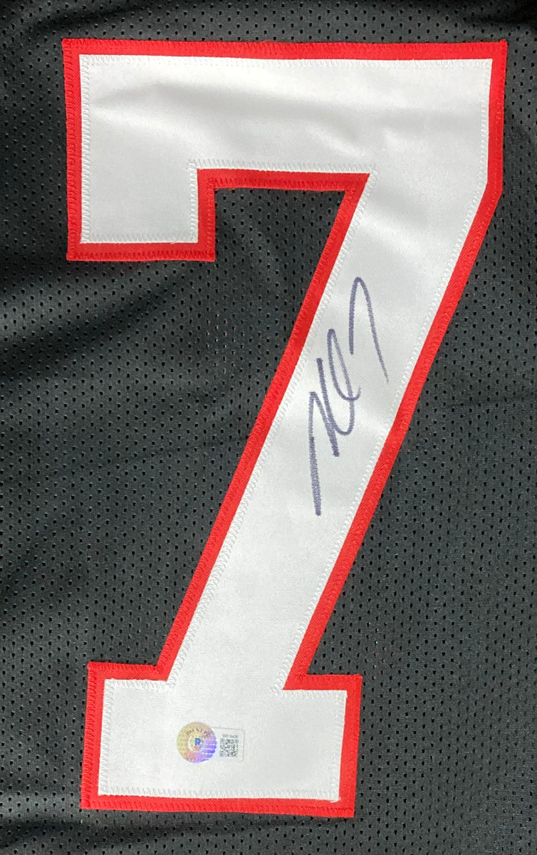 Michael Vick Signed Custom Black Pro-Style Football Jersey JSA ITP – Sports  Integrity