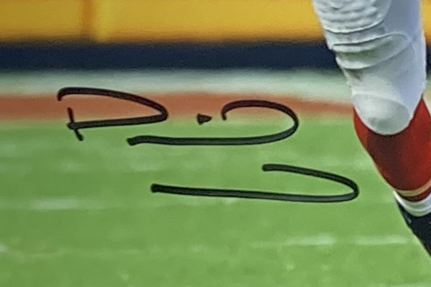 Patrick Mahomes Signed Kansas City Chiefs 16x20 Photo (Fanatics Hologram)