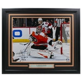 Carter Hart Signed Framed Flyers 16x20 Photo 10/9/19 1st NHL SO Fanatics