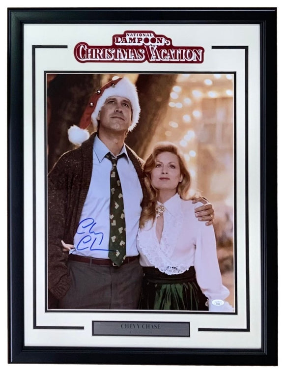 Chevy Chase Signed Framed 16x20 Christmas Vacation Clark Griswold Photo JSA - Sports Integrity