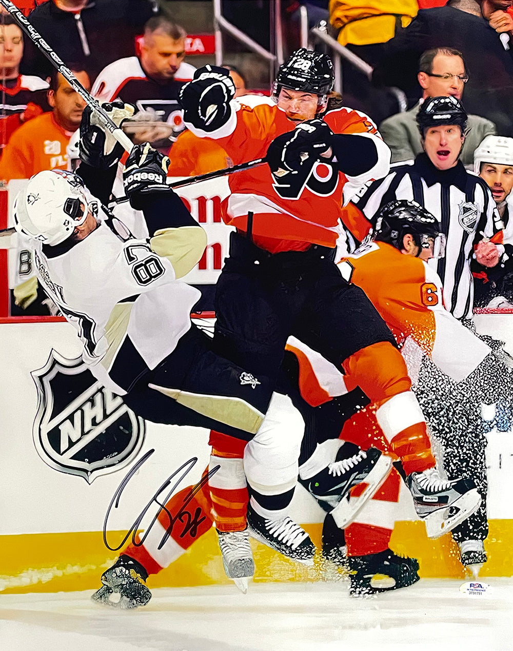 Claude Giroux Philadelphia Flyers Framed Autographed 8″ x 10″ Orange Jersey  Skating Photograph