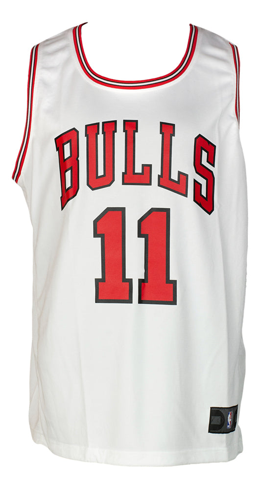 Chicago Bulls DeMar DeRozan Autographed Red Jersey Beckett BAS Witness  Stock #209345