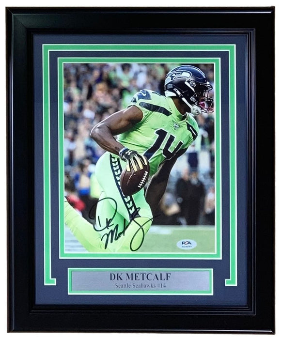 DK Metcalf Signed Framed 8x10 Seattle Seahawks Photo PSA Hologram