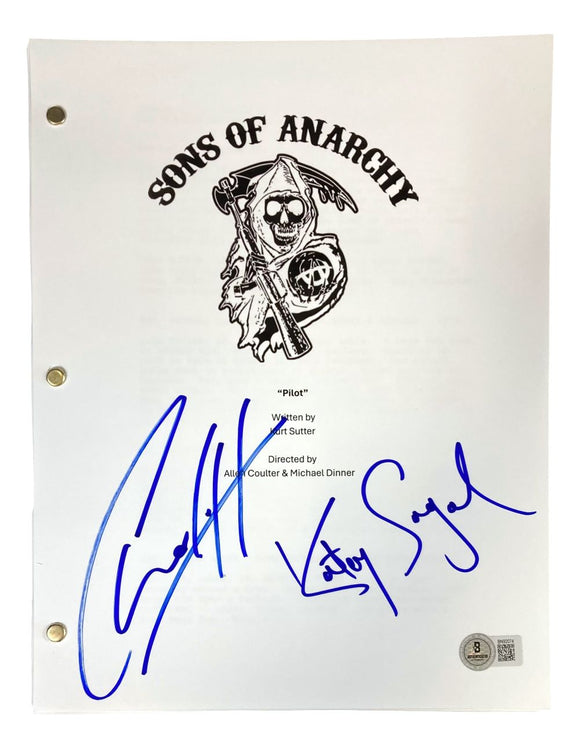 Charlie Hunnam Katey Sagal Signed Sons Of Anarchy Pilot Script BAS BN92074