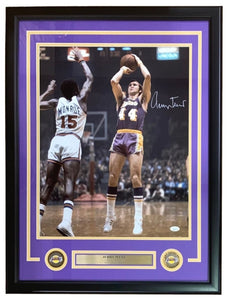 Jerry West Signed Framed 16x20 Los Angeles Lakers Shooting Photo JSA - Sports Integrity