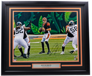 Joe Burrow Signed Framed 16x20 Cincinnati Bengals Photo Fanatics