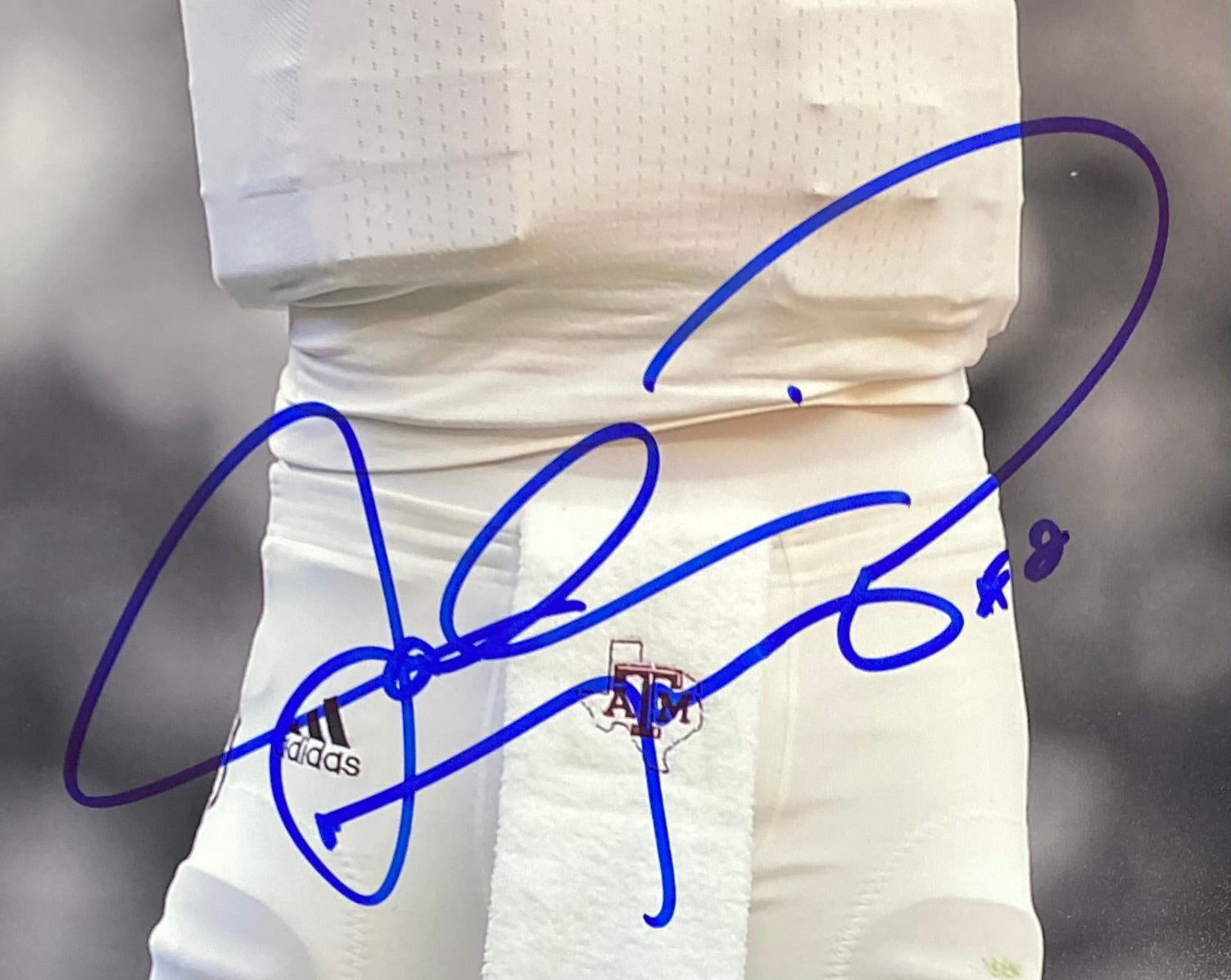 Johnny Manziel Signed Framed Texas A&M Aggies 16x20 Pass Photo 12 Heis –  Super Sports Center