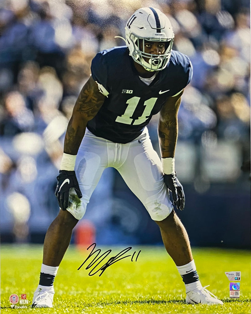 Micah Parsons Penn State Nittany Lions Fanatics Authentic Unsigned Reading  the Offense Photograph