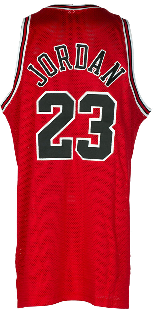 Michael Jordan Signed Chicago Bulls Red 1998-99 Nike Jersey UDA – Sports  Integrity