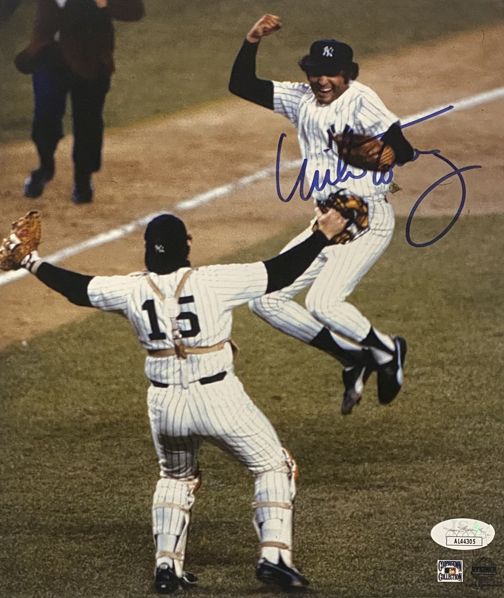 Autographed Rob Thomson 8x10 New York Yankees Photo at 's