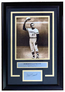 Roberto Clemente Framed Pittsburgh Pirates 8x10 Photo w/Laser Engraved Signature - Sports Integrity