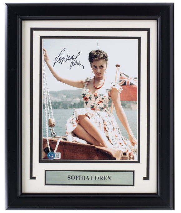 Sophia Loren Signed Framed 8x10 Photo BAS BG96541 - Sports Integrity